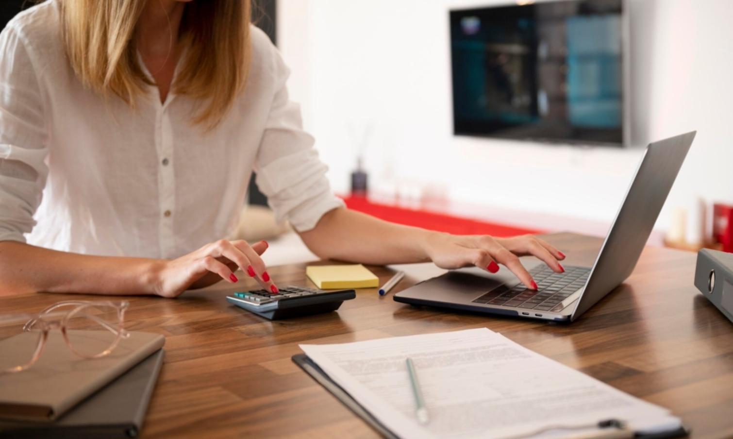Herramientas de categorización financiera en uso